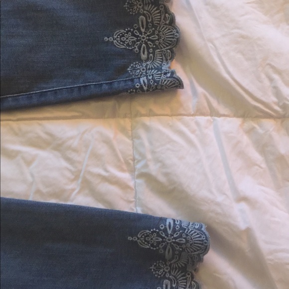 MID RISE JEANS - Picture 6 of 6